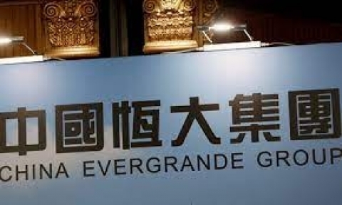 Desplome de Evergrande arrastra mercados e industrias de Asia
