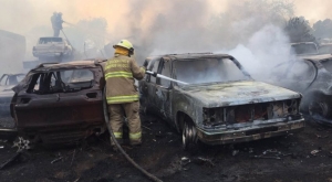 Incendio en Tecatitlan, Jalisco consume 17 autos