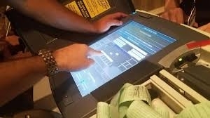 Los hackers demostraron que las maquinas para votar pueden ser hackeadas en segundos