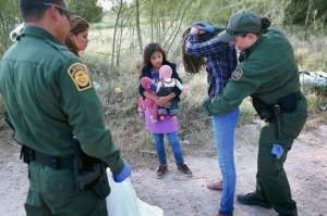 Estados Unidos separa a familias de migrantes mexicanos, les quita los niños para deportarlos