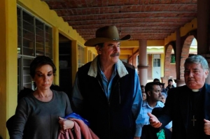 Vicente Fox vicita muy a menudo alberge donde violan a los niños